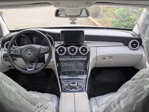 Mercedes-Benz C300 Base 4Matic Coupe AWD (2.0L 4cyl 7A) 2017 White
