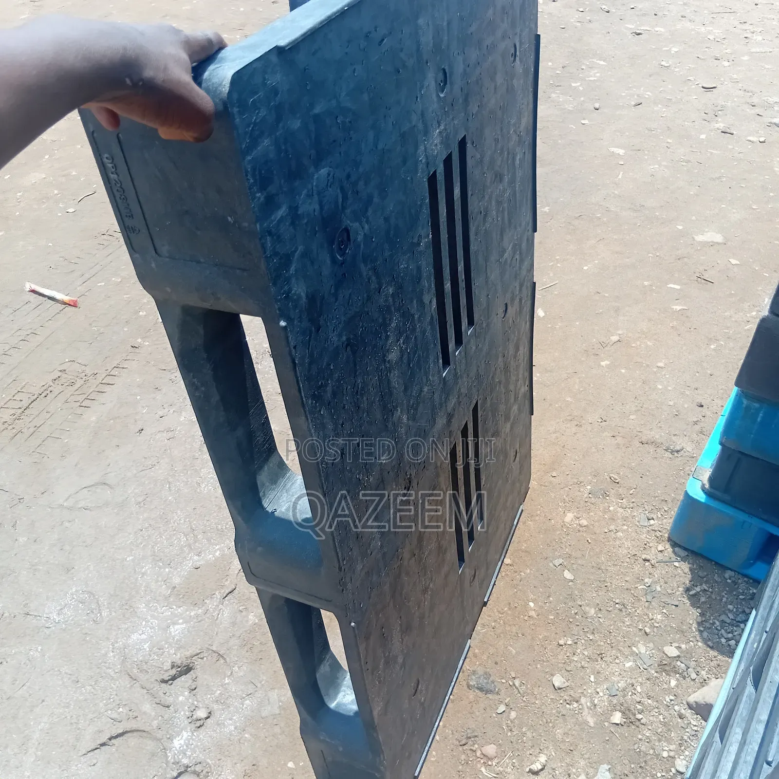 Heavy-Duty Plastic Pallets for Warehousing and Logistics
