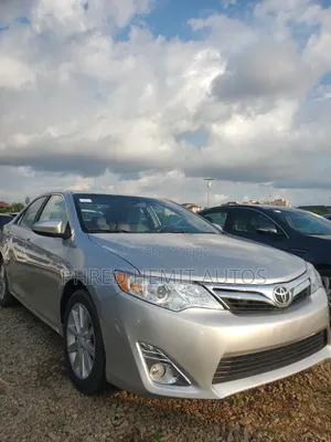 Toyota Camry 2014 Silver