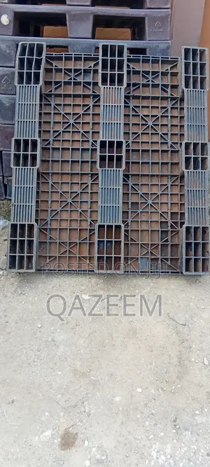 Durable Plastic Pallets for Sale
