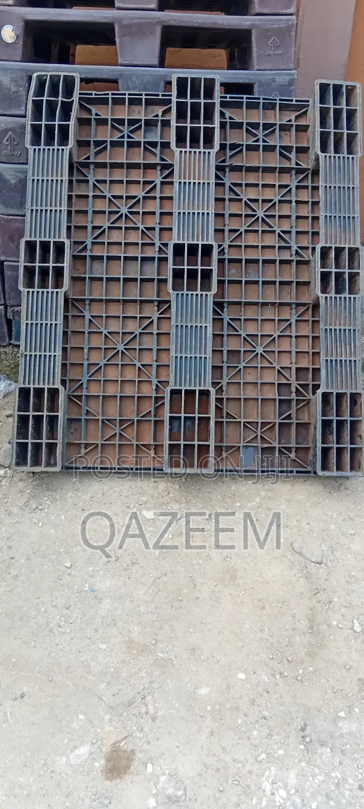 Durable Plastic Pallets for Sale