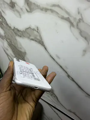 Apple iPhone 11 128 GB White