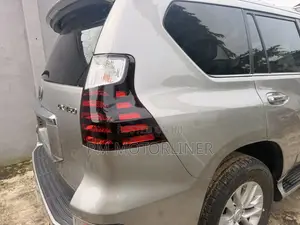 Lexus GX 460 Base 2020 Gray