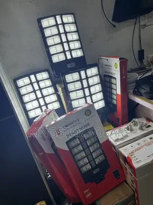 Emirates 4000w Solar Street Light