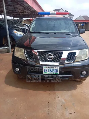 Nissan Frontier 2012 Black