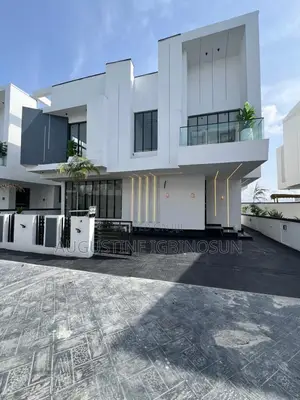 5bdrm Duplex in Chevron for sale