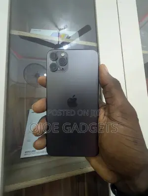Apple iPhone 11 Pro Max 64 GB Black