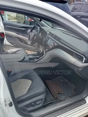 Toyota Camry 2018 White