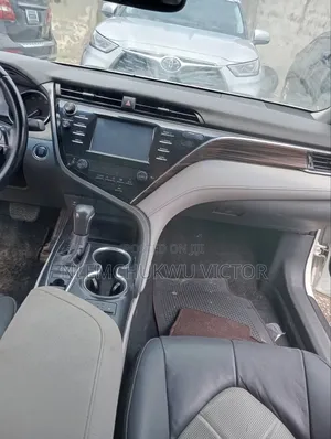 Toyota Camry 2018 White