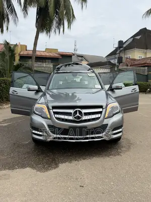 Mercedes-Benz GLK-Class Base GLK 350 4dr AWD 4MATIC (3.5L 6cyl 7A) 2015