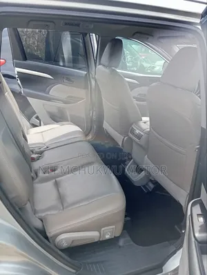 Toyota Highlander 2017 Silver