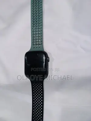 Apple iWatch Series 5 44mm