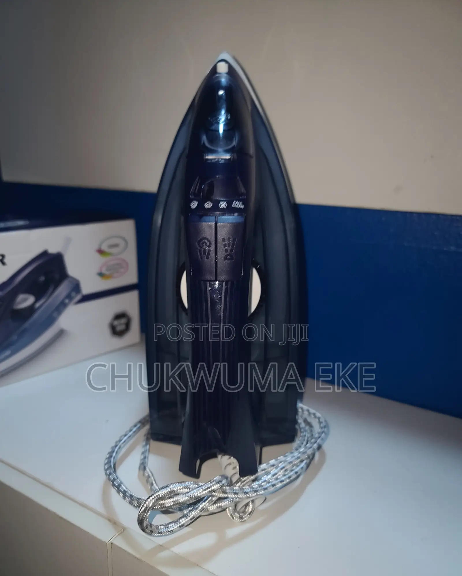 Crown Star Steam Iron