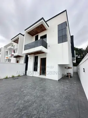 4bdrm Duplex in Chevron for sale