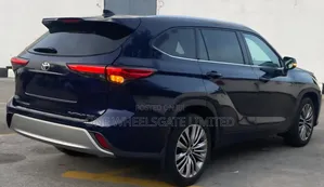 Toyota Highlander 2021