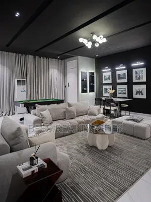 Black and White Themed 2BDRM With a Swimming Pool, Gym a Snooker Board