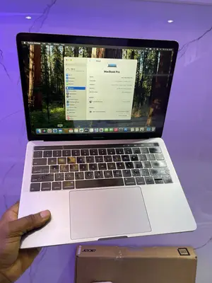 Laptop Apple MacBook Pro 2018 16GB Intel Core i7 SSD 1T