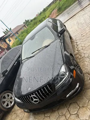 Mercedes-Benz C300 Luxury Sedan AWD (3.0L 6cyl 7A) 2009 Black