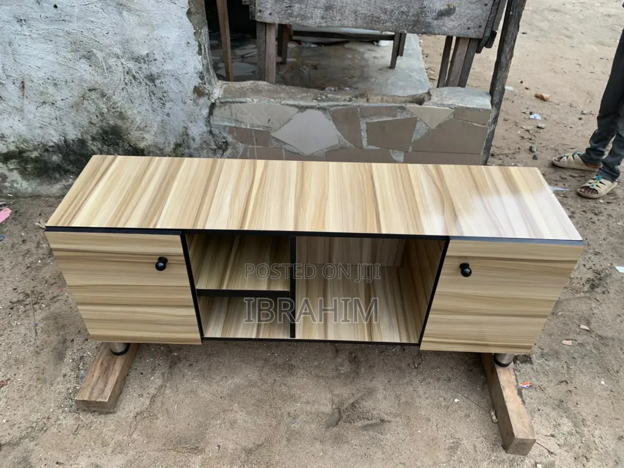 4FT Durable TV Stand