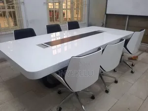 10seaters Conference Table With the Chairs