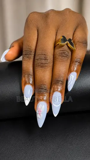 Nail Tech Artist