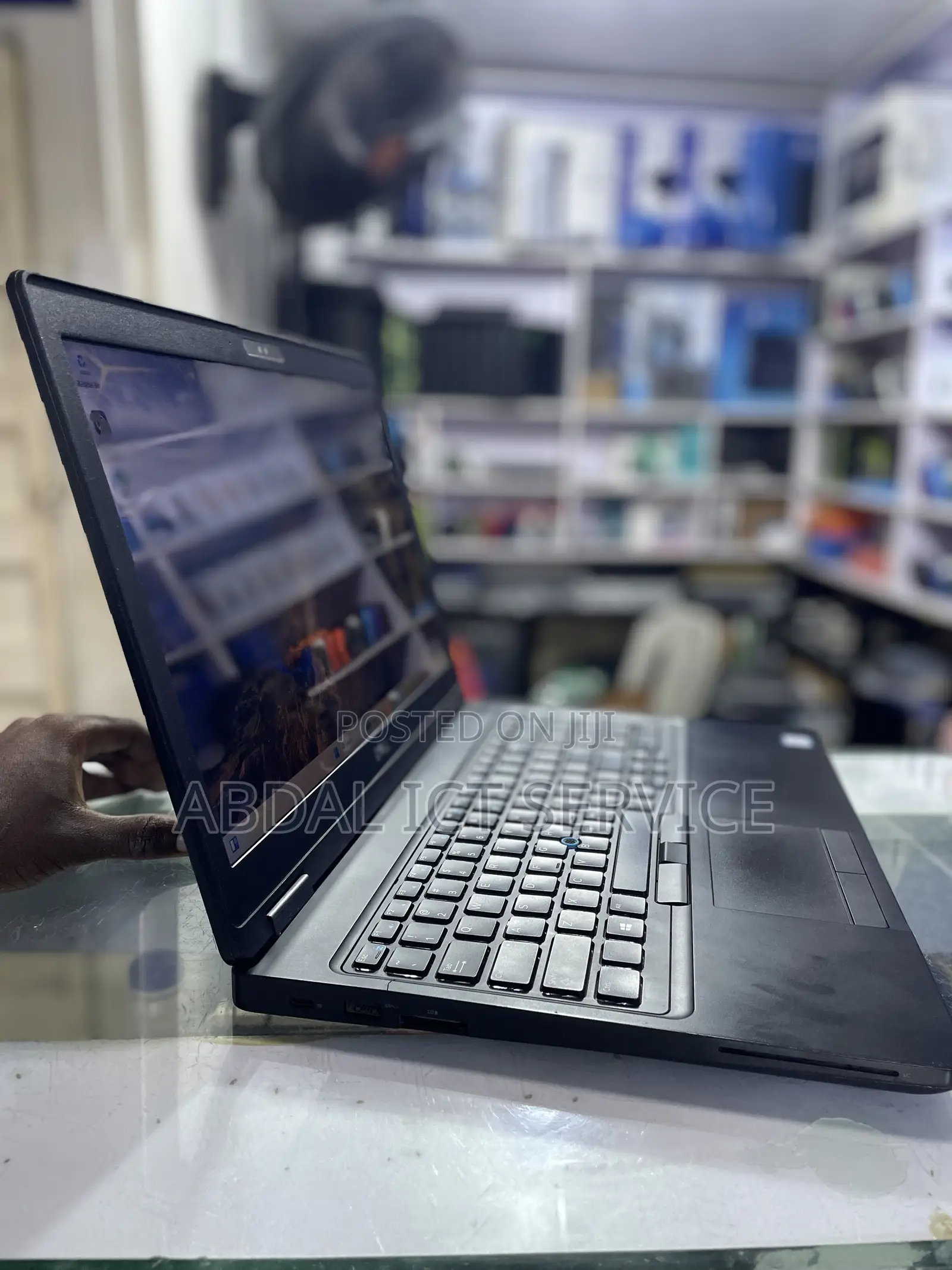 Laptop Dell Latitude 5590 8GB Intel Core i7 SSD 256GB