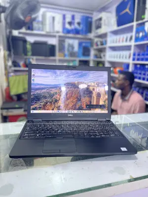 Laptop Dell Latitude 5590 8GB Intel Core i7 SSD 256GB