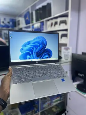 Laptop HP 14-ep0063 8GB Intel Core i5 SSD 256GB