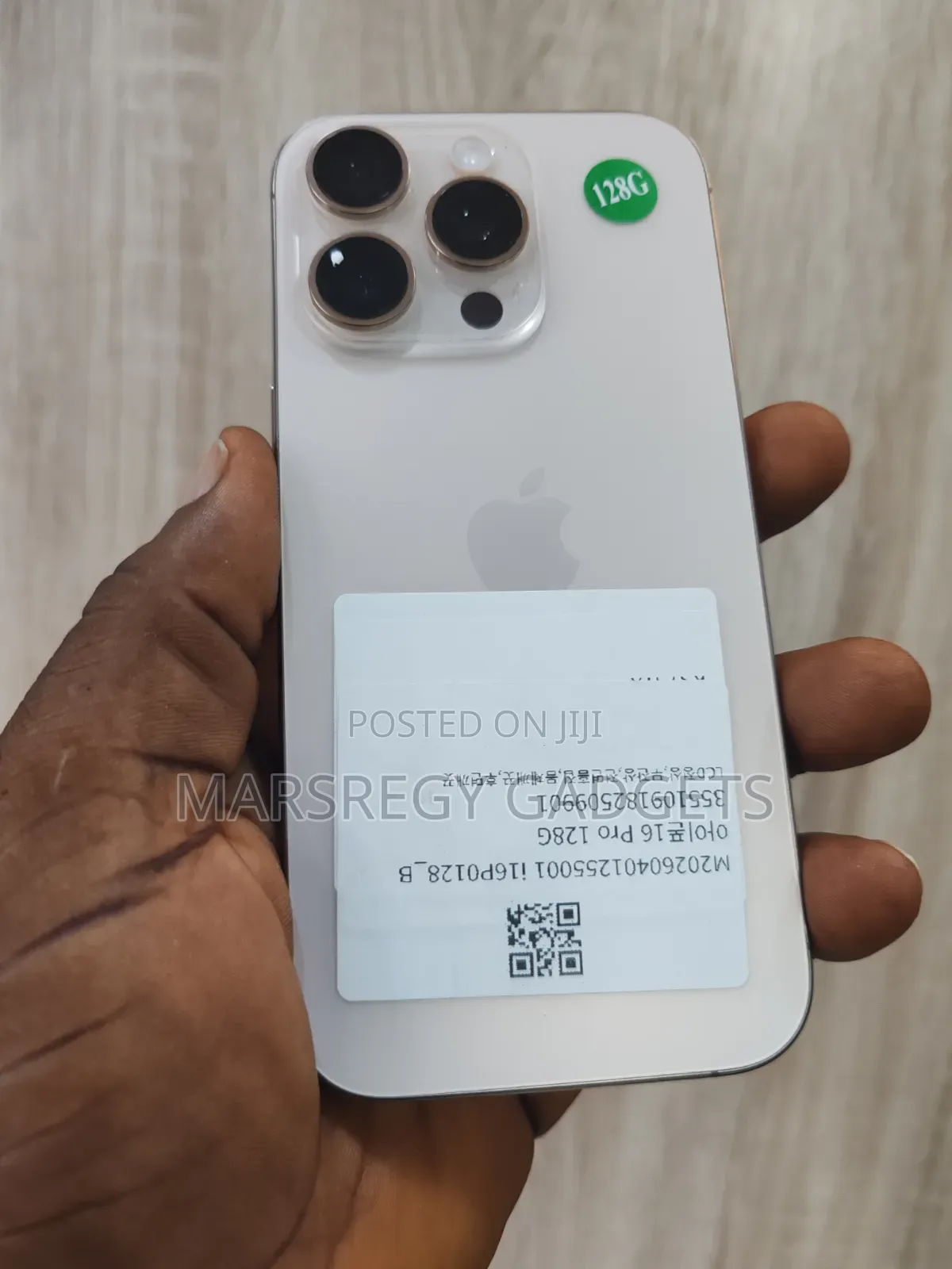 Apple iPhone 16 Pro 128 GB Gold