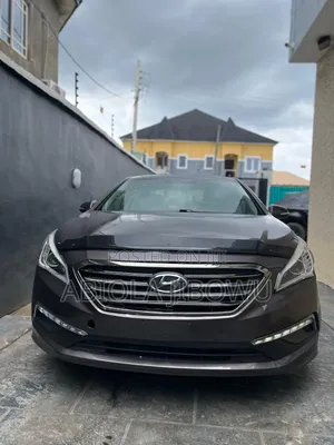 Hyundai Sonata Limited w/Brown Leather 4dr Sedan (2.4L 4cyl 6A) 2015