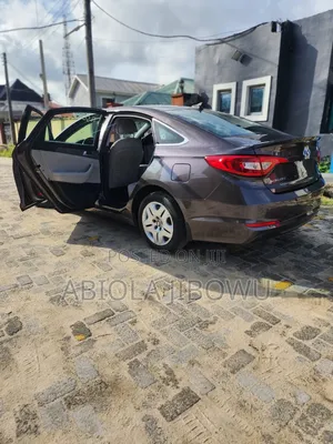 Hyundai Sonata Limited w/Brown Leather 4dr Sedan (2.4L 4cyl 6A) 2015