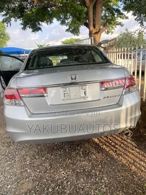 Honda Accord 2010 Silver