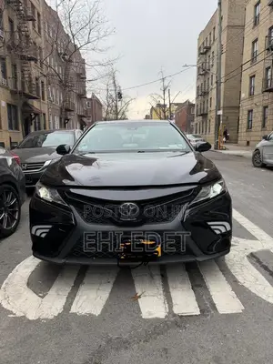 Toyota Camry SE FWD (2.5L 4cyl 8AM) 2018 Black