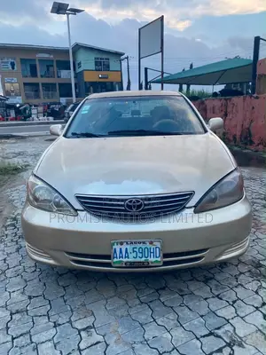 Toyota Camry 2.4 WT-i 2005 Gold