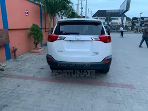 Toyota RAV4 2015 White