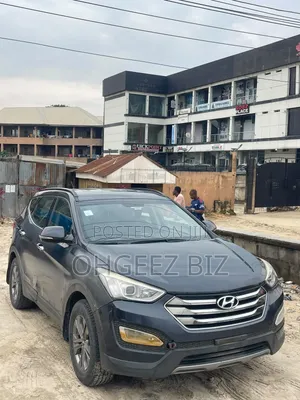 Hyundai Santa Fe Limited 4dr SUV (3.3L 6cyl 6A) 2014 Gray