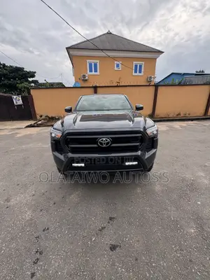 Toyota Tacoma SR5 Double Cab 5' Bed AT 2024 Gray