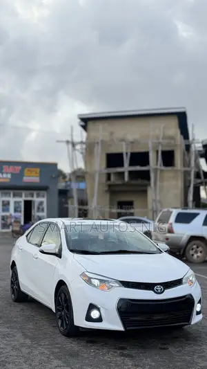 Toyota Corolla S Premium 4dr Sedan (1.8L 4cyl CVT) 2015 White