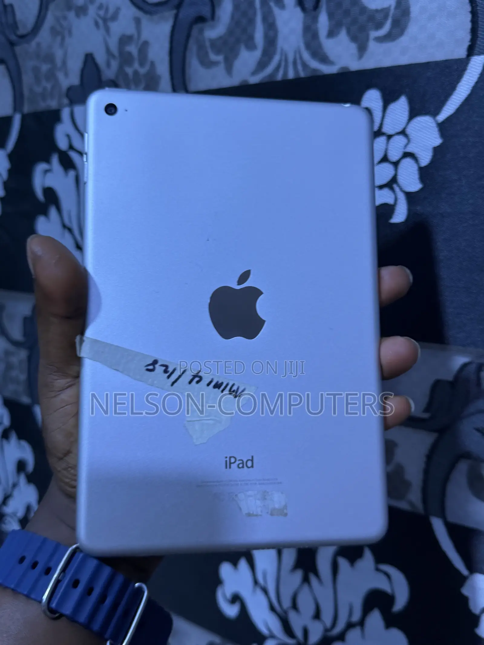 Apple iPad mini 4 128 GB Gray