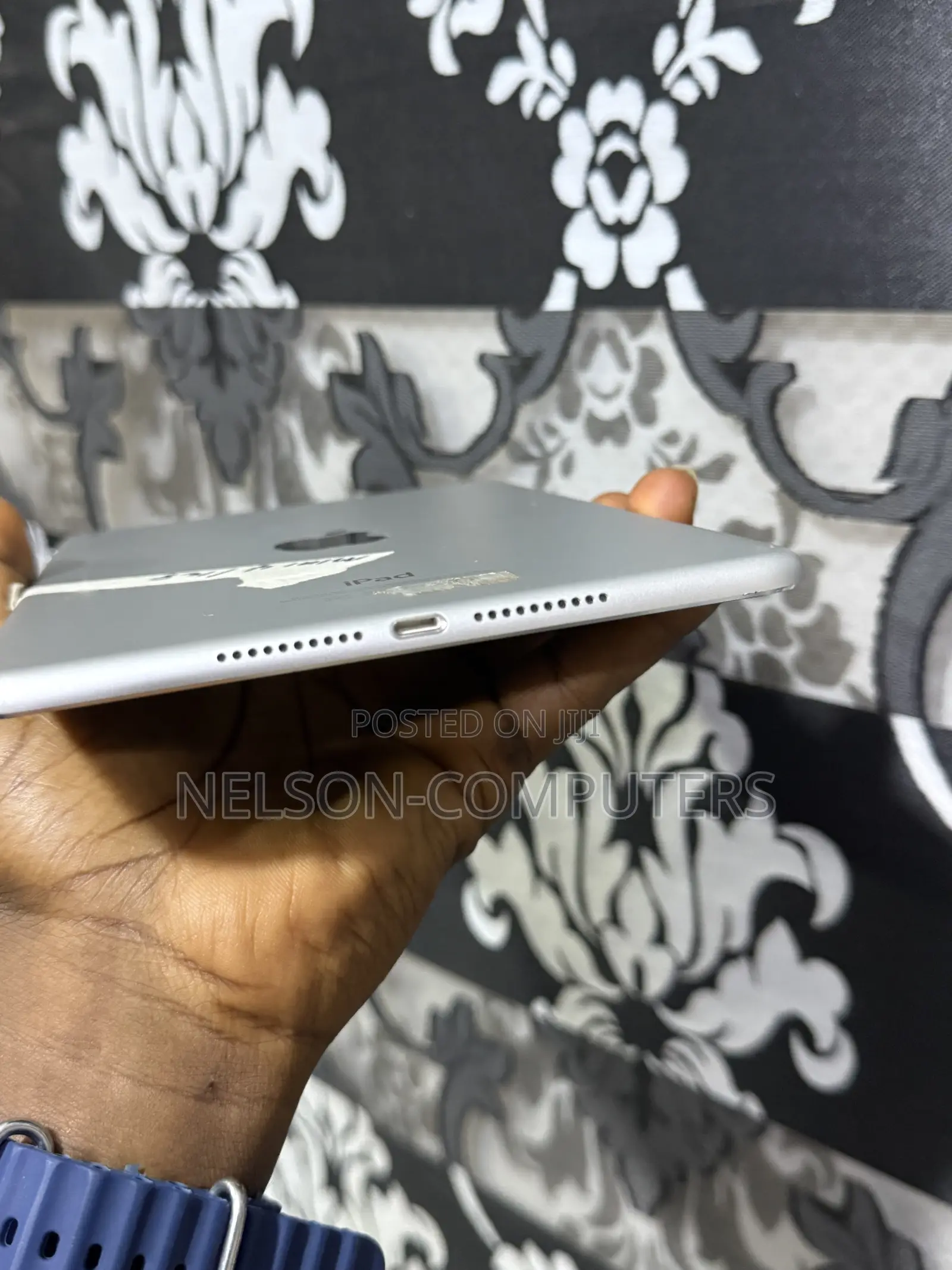 Apple iPad mini 4 128 GB Gray