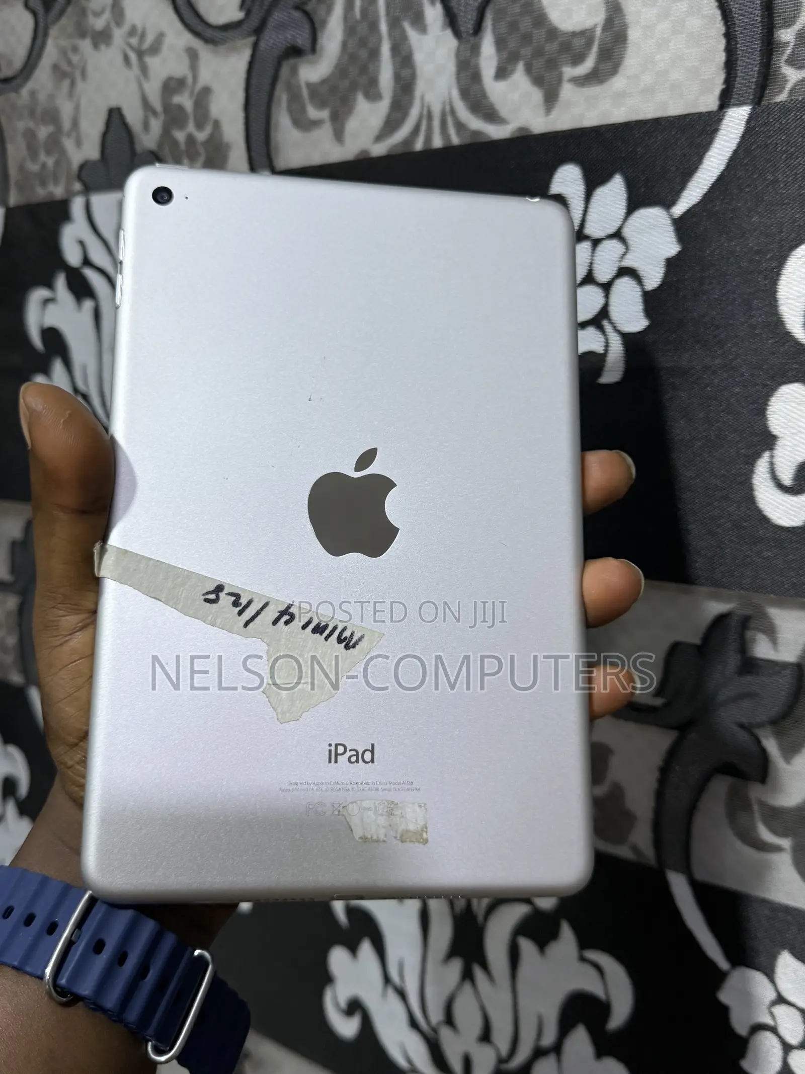 Apple iPad mini 4 128 GB Gray