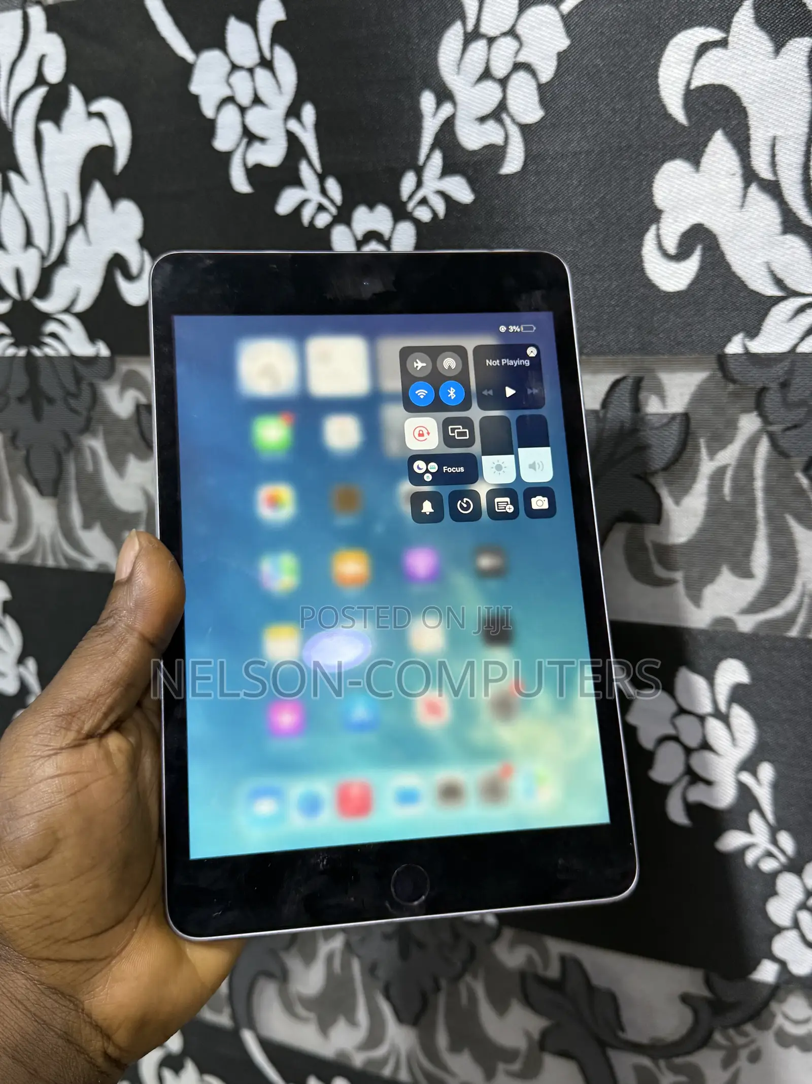Apple iPad mini 4 128 GB Gray