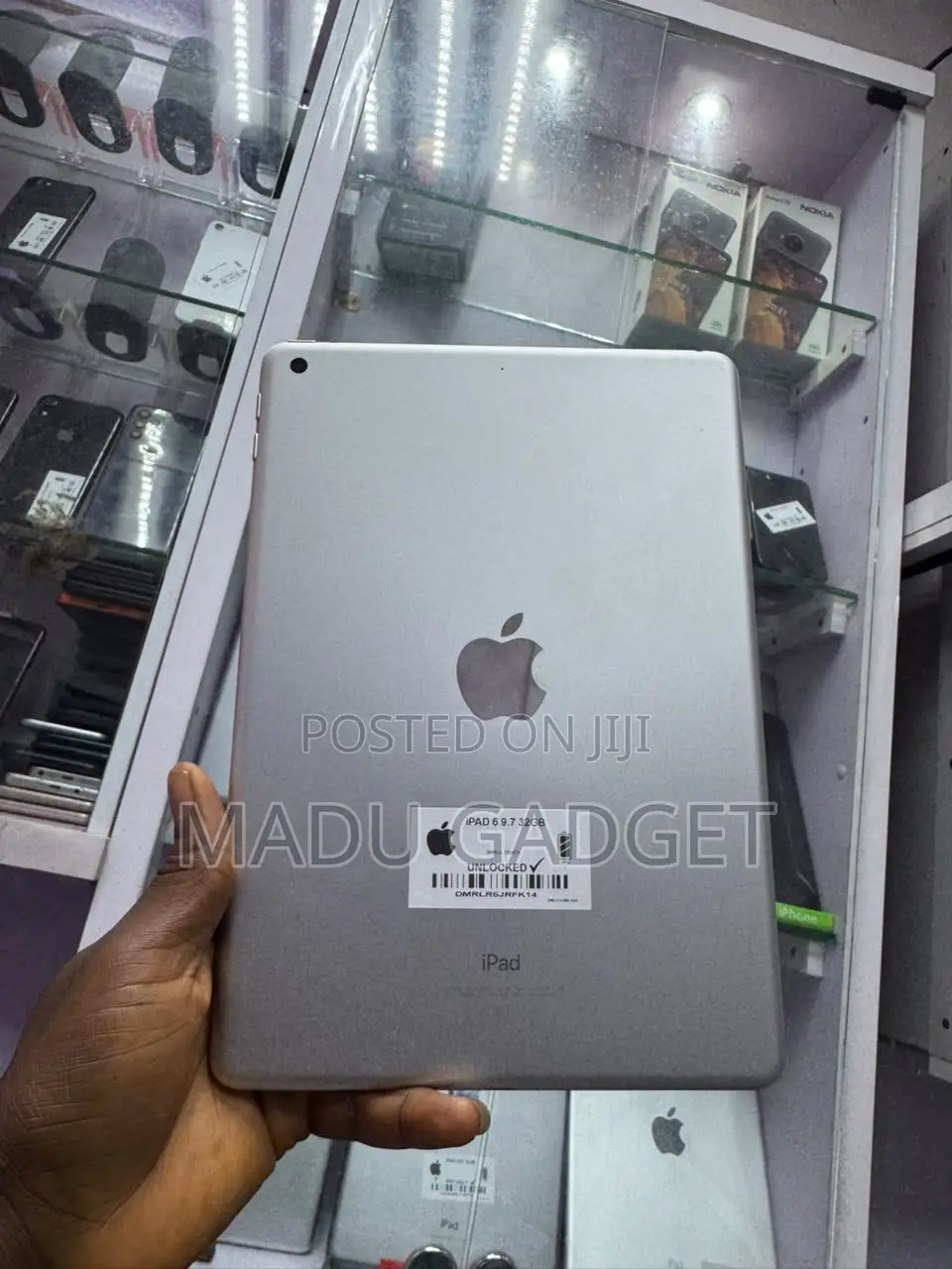 Apple iPad 9.7 32 GB Gray