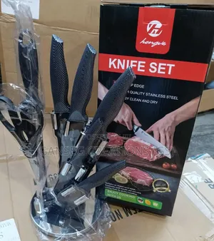 Matted Head Knife Set With Rotating Stand.