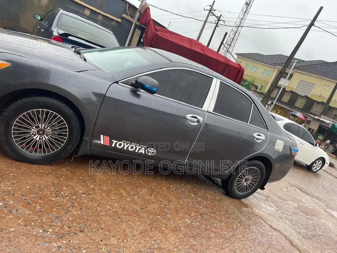 Toyota Camry 2008 Gray