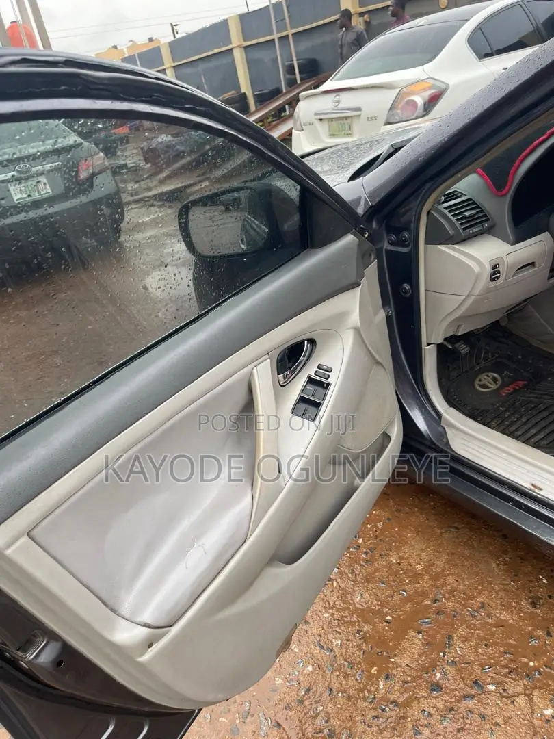 Toyota Camry 2008 Gray
