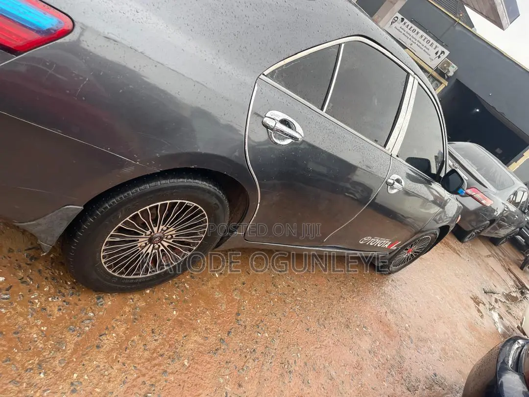 Toyota Camry 2008 Gray