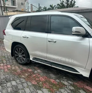 Lexus LX 2018 White