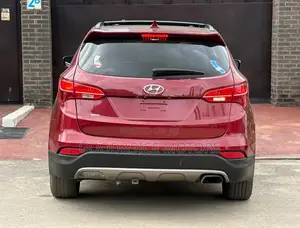 Hyundai Santa Fe 2015 Red