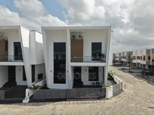 5bdrm Duplex in Ikota for sale